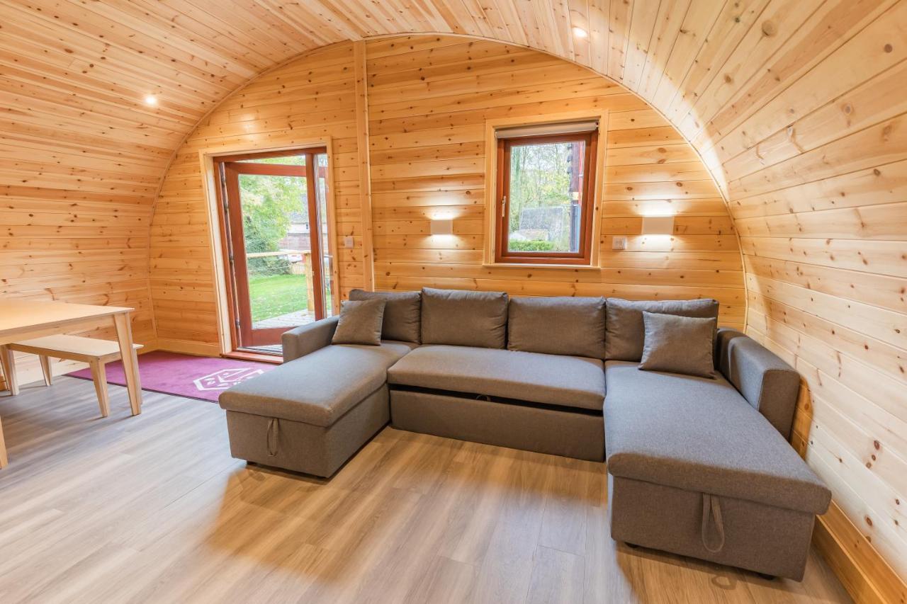 Cosy And Eco-Friendly Cabins Next To 16Th Century Pub Newmarket (Suffolk) Exterior foto
